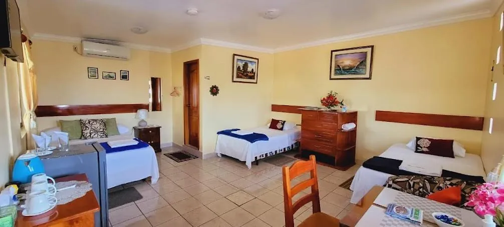 Hostal Romy Ξενοδοχείο Puerto Baquerizo Moreno 2*,  Ισημερινός